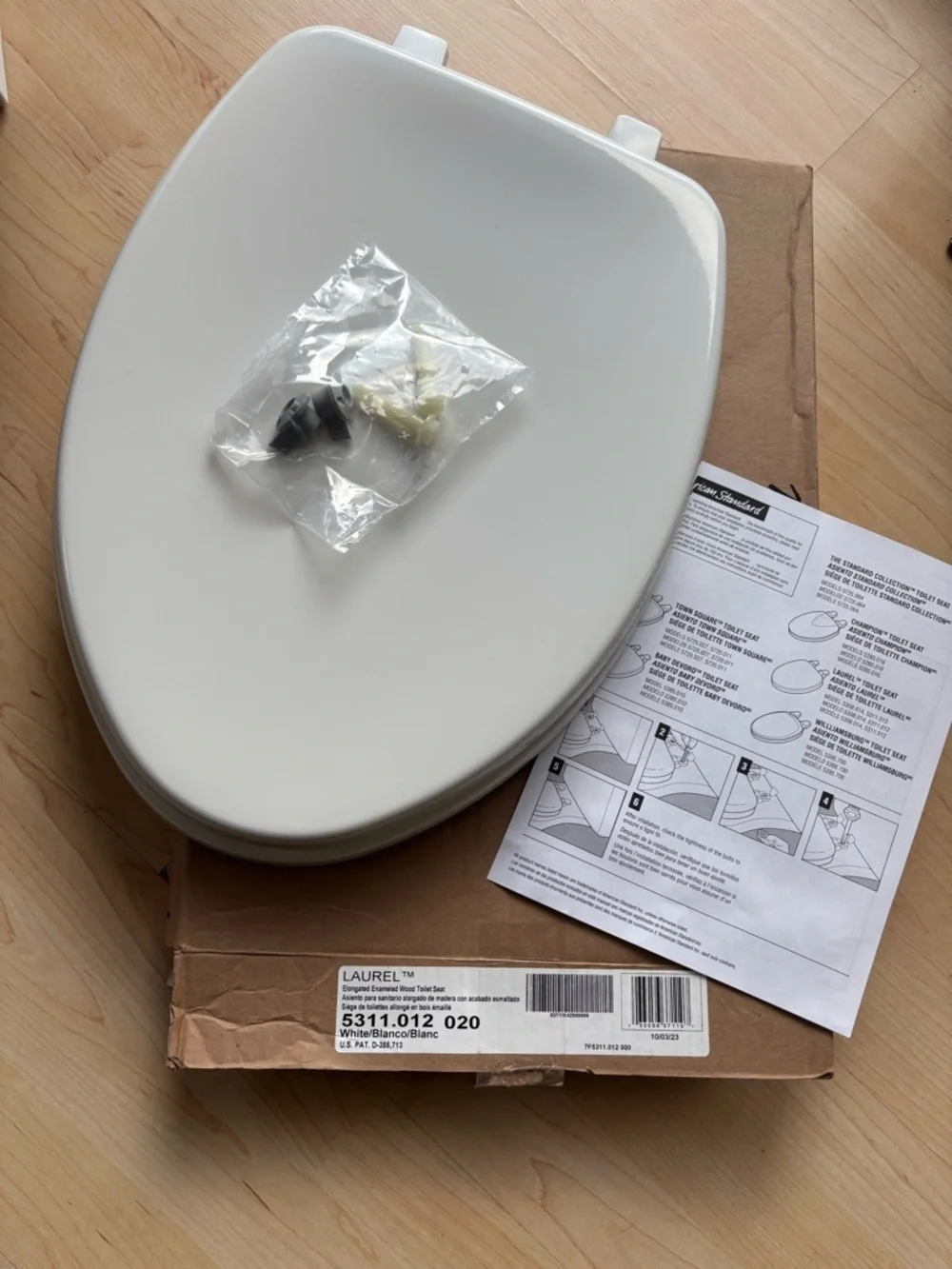 Brand New , American Standard Classic White Elongated Toilet Seat with Hardware